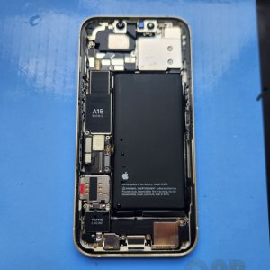 【iPhone13 水没修理】水没で不具合がおきてしまった時は早めの対処が必要になります。一度当店までご相談下さいませ!!|前橋市元総社町