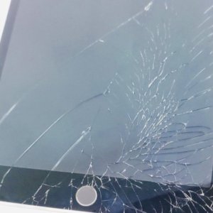 iPad mini4 フロントパネル交換