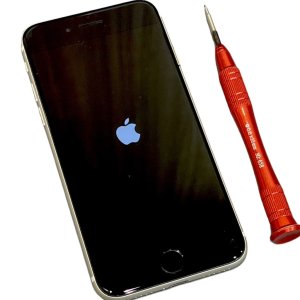 iPhoneSE3 【アイフォンSE3】 液晶交換修理