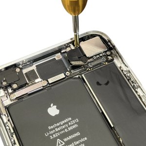 iPhoneSE2 【アイフォンSE2】 アウトカメラ交換修理