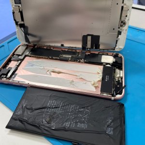 iPhone7Plus 充電不十分 バッテリー交換| 東京都町田市玉川学園