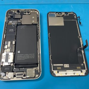 iPhone13mini 落下タッチ不良 液晶交換| 東京都町田市山崎町