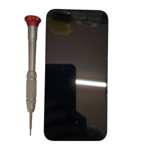 【画面ひび割れ】iPhone13液晶交換