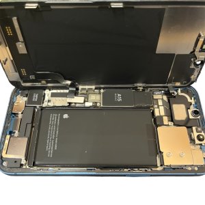 iPhone13 バッテリー交換