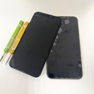 iPhoneXR　液晶交換修理