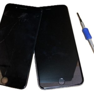 iPhone8plus 液晶交換修理