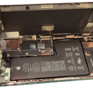 iPhoneXS　バッテリー交換