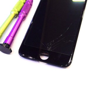 iPhoneSE3 フロントパネル交換