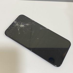 iPhone11　フロントパネル交換