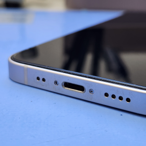 【iPhone12mini ライトニング交換】充電の不具合はストレス溜まりますよね…1時間あれば即日修理対応します!!｜沼田市下沼田町