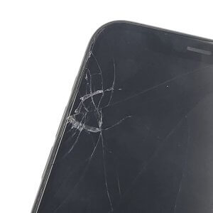 【iPhone11Pro フロントパネル交換】画面のガラス割れは即時修理完了いたします!!|根室市厚床