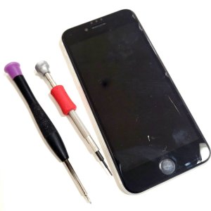 iPhoneSE3 フロントパネル交換