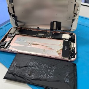 iPhone7Plus 充電不十分 バッテリー交換| 茨城県取手市戸頭