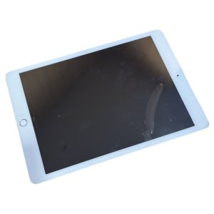 iPad8　パネル交換