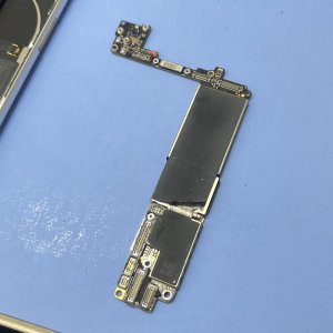 【iPhone SE 第2世代 水没修理】お風呂で使っていたら翌朝電源が入らない!!そんな時はすぐにご来店下さい｜前橋市青柳町
