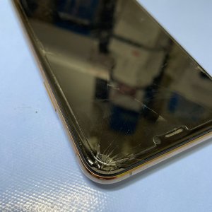 iPhone11Pro ブラックアウト 液晶交換修理| 取手市配松