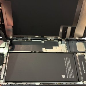 iPhoneSE3 バッテリー交換修理