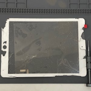 iPad5 ◎フロントパネル交換 ◎埼玉県川越市広栄町 iPhone修理SHOP入間春日町いなげや店