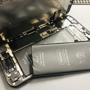 iPhone7 バッテリー交換