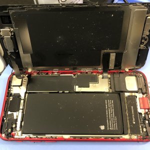 iPhoneSE3 ◎バッテリー交換 ◎埼玉県入間市鍵山 iPhone修理SHOP入間春日町いなげや店