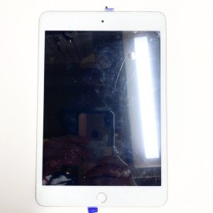 iPadmini5 フロントパネル交換 フレーム矯正