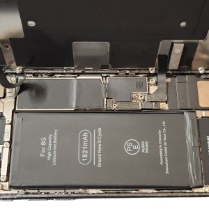 【iPhone8 バッテリー交換】iPhone8のバッテリー交換でしたらおよそ30分で完了いたします。|根室市宝林町