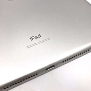 iPad8 ライトニングコネクター交換修理