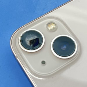【iPhone13 アウトカメラレンズ交換】アウトカメラのガラスが割れたまま放置すると大変なことに…｜前橋市江田町