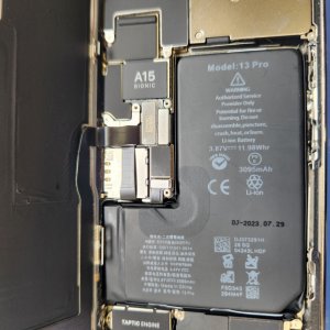 【iPhone13Pro バッテリー交換】13Proのバッテリー交換も即日対応しております!|別海町