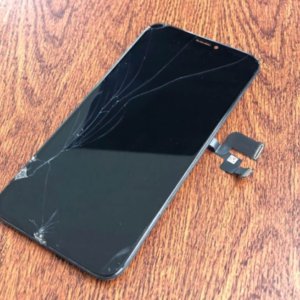 iPhoneXS ガラス割れ修理| 茨城県取手市上萱場| パネル交換も即日お渡しで修理対応しております‼︎