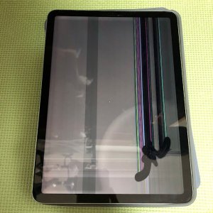 iPad air4 液晶交換| 千葉県印西市笠神| 液晶交換もご予約で即日お渡しで修理対応しております‼︎