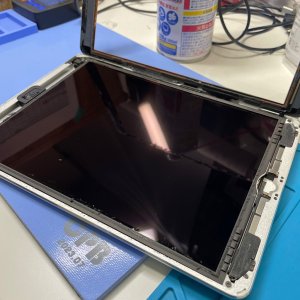 iPad 7フロントパネル交換| 取手市下萱場| パネル交換も電話予約で即日お渡しの修理対応しております‼︎