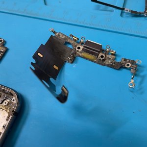 iPhoneXR 充電口交換修理| 茨城県取手市谷中| ドック交換も電話予約で即日お渡しの修理対応しております‼︎