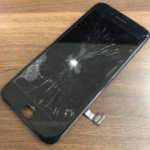 iPhone 8の液晶交換| 千葉県印西市舞姫| 液晶交換も即日お渡しで修理対応しております‼︎