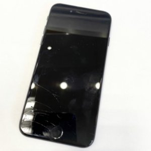 iPhone SE2 液晶交換| 千葉県印西市師戸| 液晶交換も即日お渡しで修理対応しております‼︎