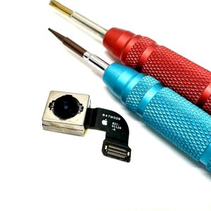 iPhone8　アウトカメラ交換修理