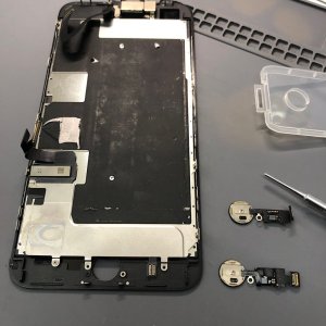 iPhone8Plus ◎ホームボタン交換(地域最安値) ◎埼玉県入間市鍵山からのお客様 ◼️【iPhone修理SHOP入間春日町いなげや店】