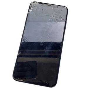 【iPhone11 フロントパネル交換】画面割れの修理は即日対応で承っております。|根室市駒場町