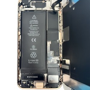 iPhone8　バッテリー交換
