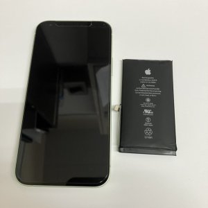 iPhone12 バッテリー交換