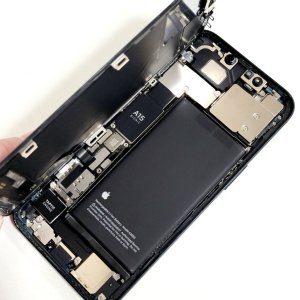 iPhone13 バッテリー交換