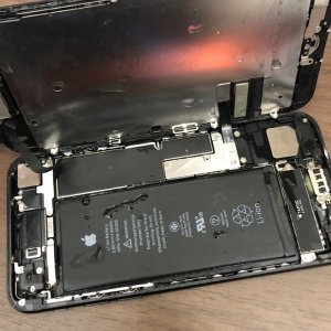 iPhone7 お風呂に落下！水没修理 | 龍ケ崎市大徳町| 水没修理も即日対応致します！