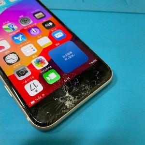 iPhone11 フロントカメラ交換| 龍ケ崎市馴馬町| カメラも即日お渡しで修理対応しております‼︎
