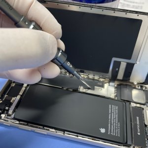 iPhoneSE3 液晶交換| 龍ケ崎市向陽台| 予約無し、駆け込みでも対応！30分のスピード修理！
