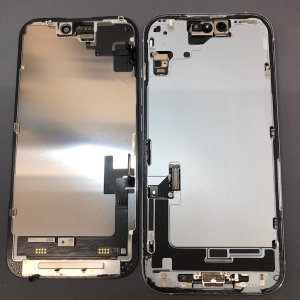 iPhone 15 ◎フロントパネル交換 ◎埼玉県狭山市入間川からのお客様