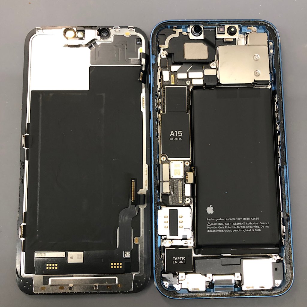 iPhone 13 ◎フロントパネル交換(地域最安値) ●埼玉県入間市野田からのお客様