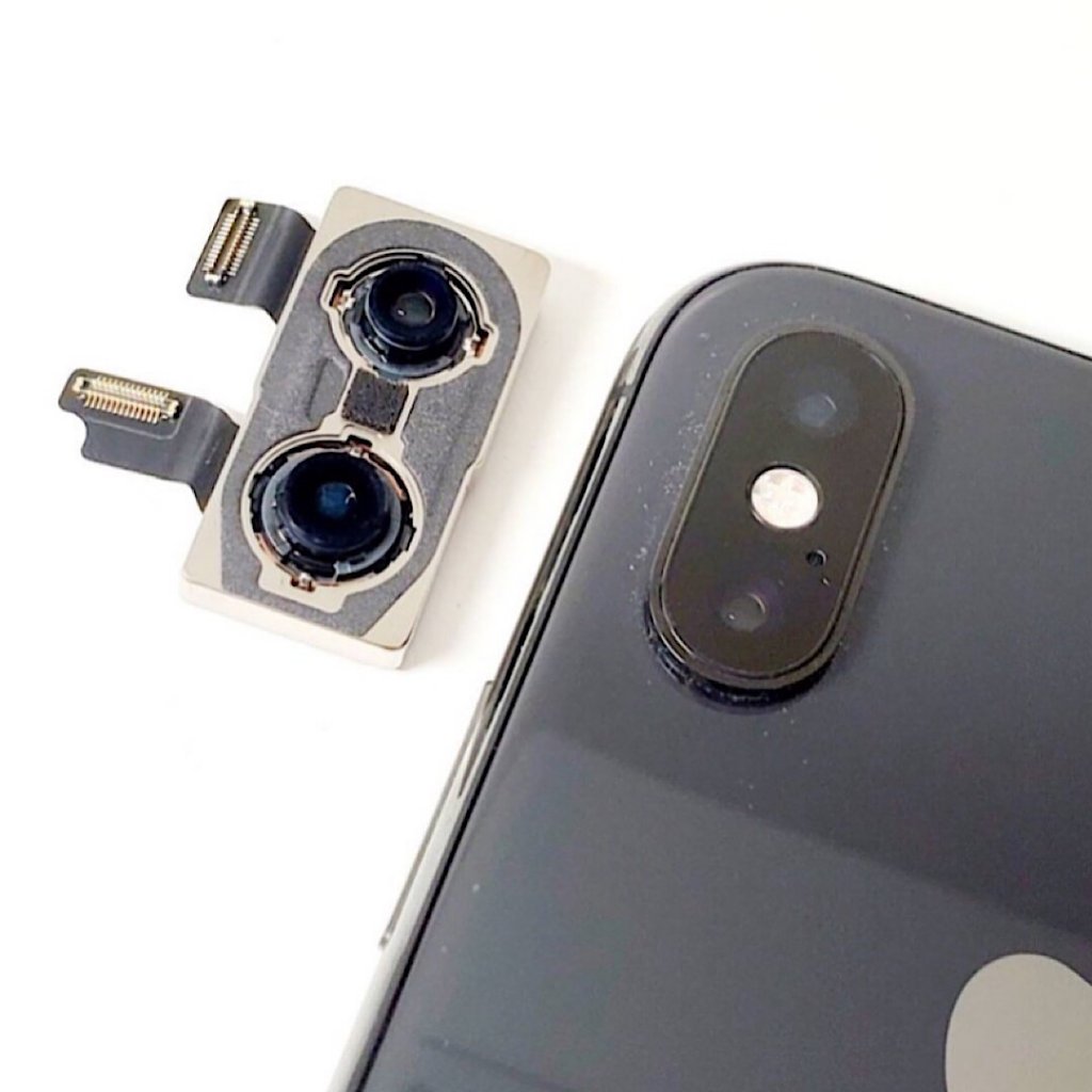 iPhone XS ◎アウトカメラ交換 ●飯能市宮沢からのお客様