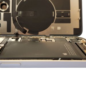 【iPhone14 バッテリー交換】14のバッテリー持ちが悪く感じる頃合いですのでぜひご相談ください!!|根室市花咲港