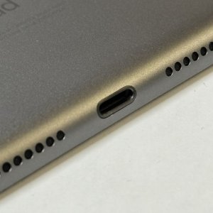 iPad8 ライトニング ドックコネクター交換