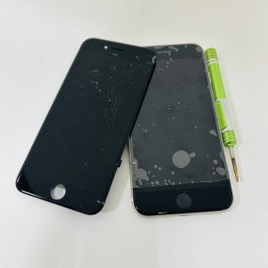 iPhoneSE2 パネル交換